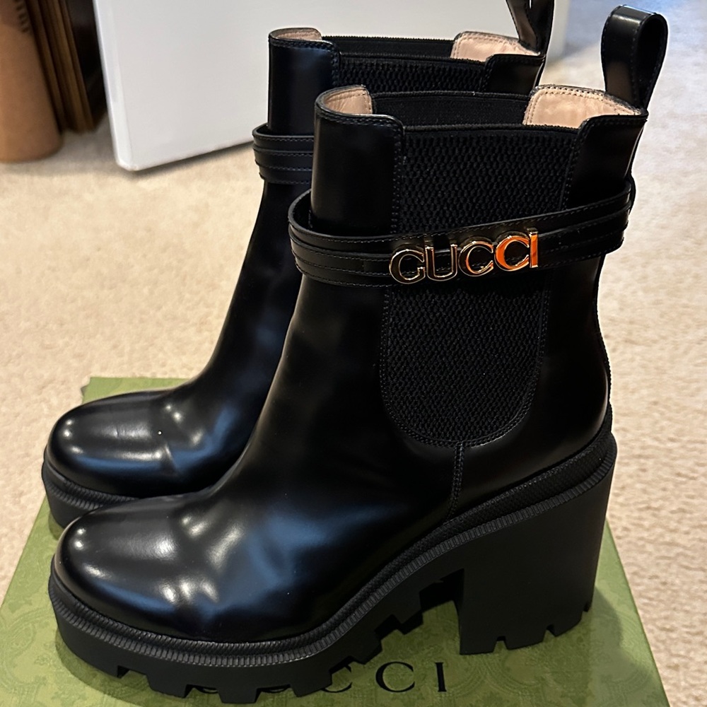 Gucci Boots 730064AABK6 size 40
MAGNUM CALF/NEW WALL
RIBBON - Picture 4 of 8